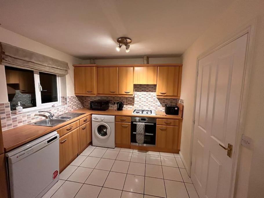 Vyna Place-close To Hospital Nottingham
