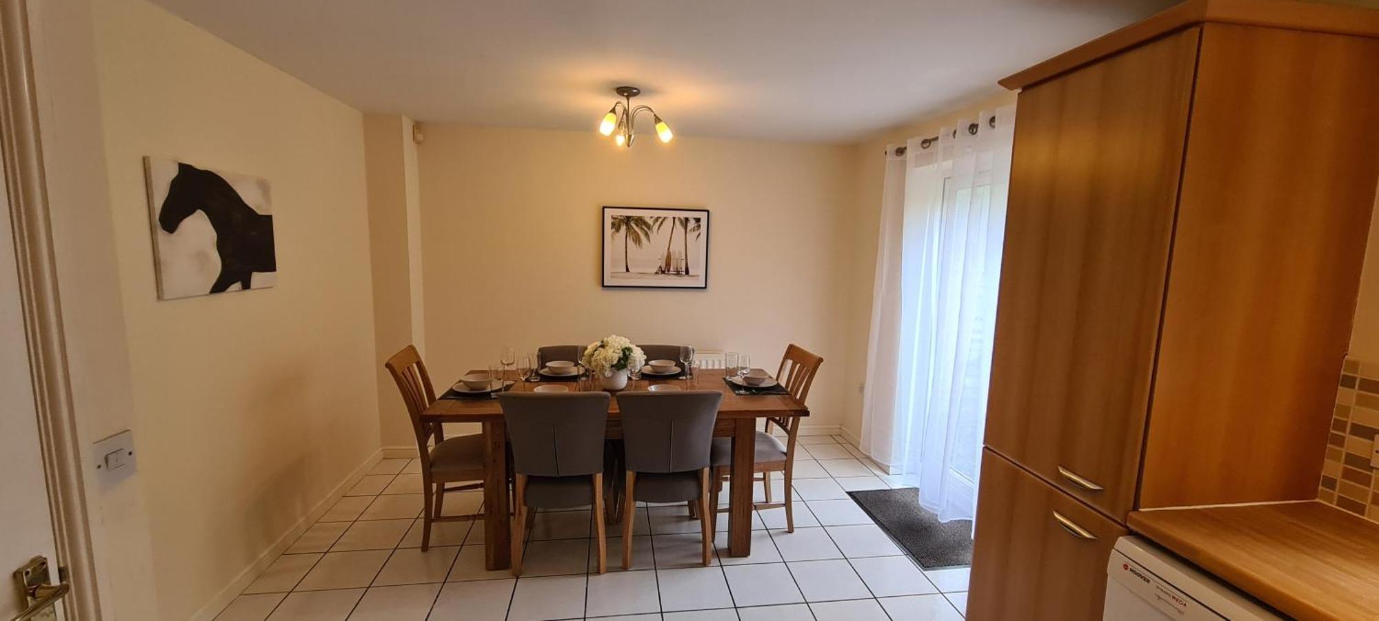 Vyna Place-close To Hospital * Nottingham